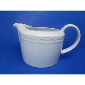 Crate And Barrel Palazzo Spal Porcelain Portugal White Gravy Boat